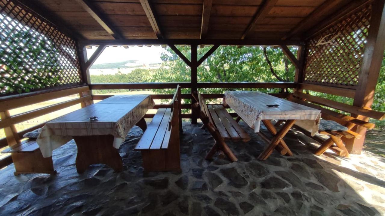 ホテル Casa Laur Băile Felix エクステリア 写真